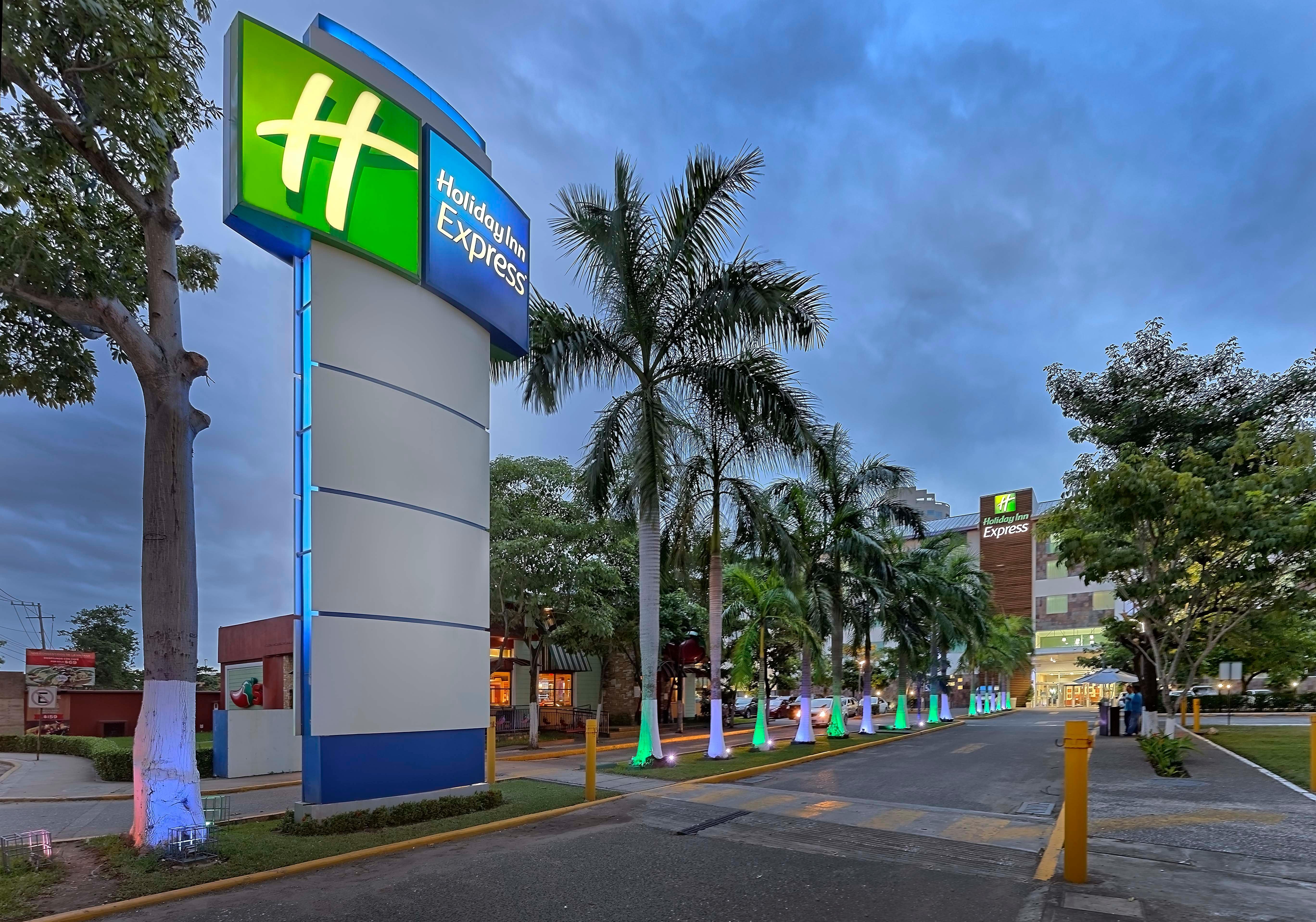 Holiday Inn Express Villahermosa By Ihg Εξωτερικό φωτογραφία